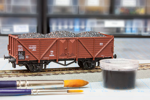 Für die Alterung von Modelleisenbahn sind Pulverfarben geeignet