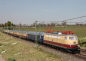 Preview: Märklin E 03 002 Insider-Modell 2026 vor Schnellzugwagen