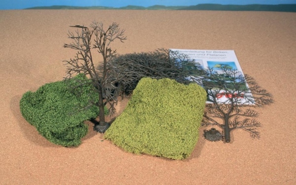 5 arbres en kit + Blätterflor 1675 et 1676