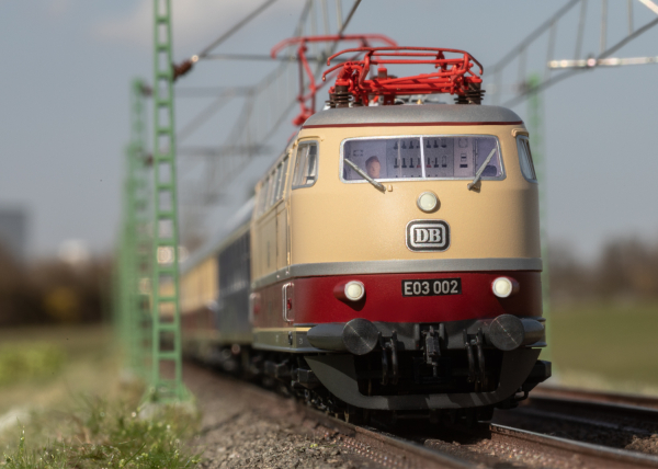 Frontansicht der Märklin E 03 002 Schnellfahrlokomotive